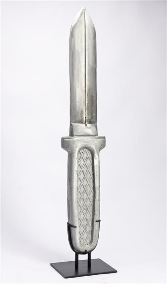 PHILIPPE PERRIN (1964 - ) Monumental Knife.